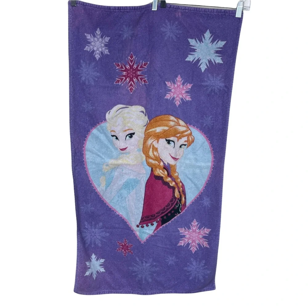 Disney Frozen Princess Beach Towel Graphic Elsa Anna Snowflake Purple Pink Kids